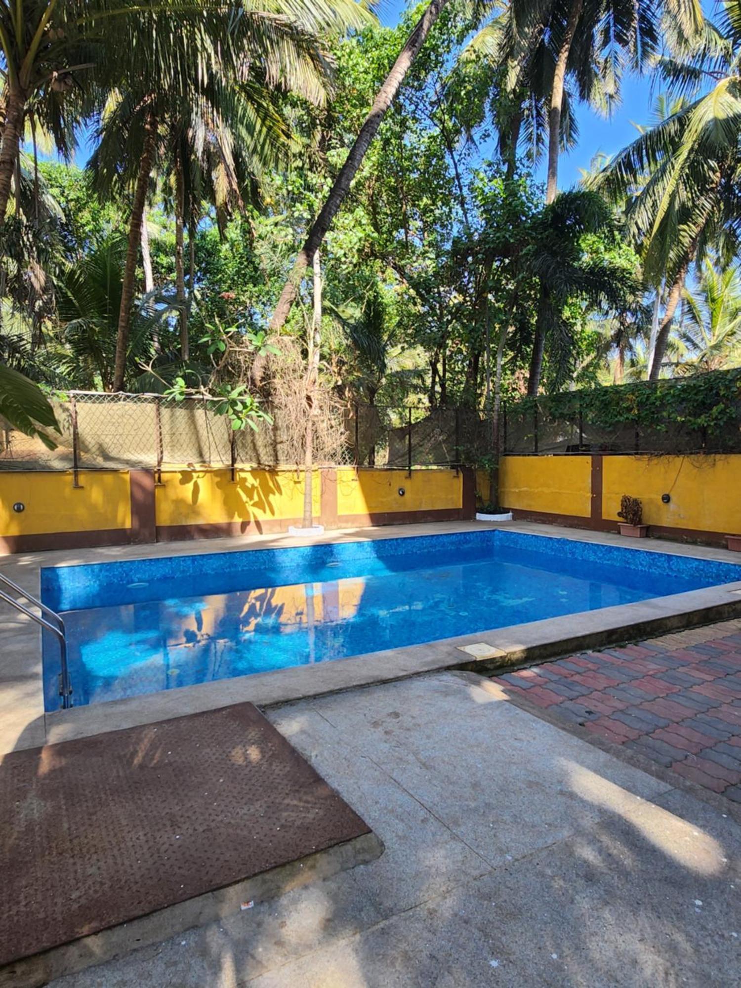 Luxury 2Bhk Apartment Near Calangute Baga Beach With Pool Exterior foto